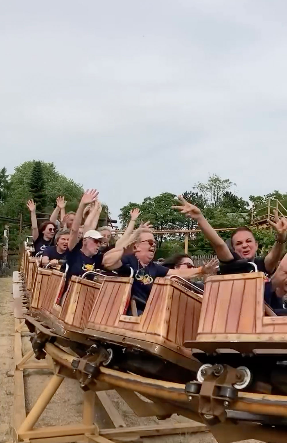 Wie klingt ein Chor in der Achterbahn?